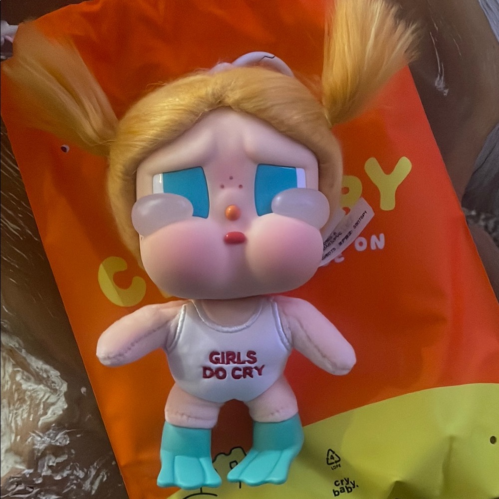 Cry Baby -Vacation mode on NWT